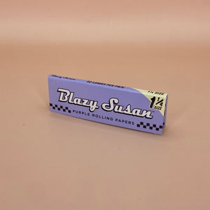 Purple Blazy Susan Rolling Papers - 1 1/4 Size