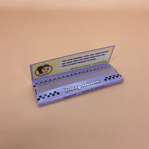 Purple Blazy Susan Rolling Papers - 1 1/4 Size